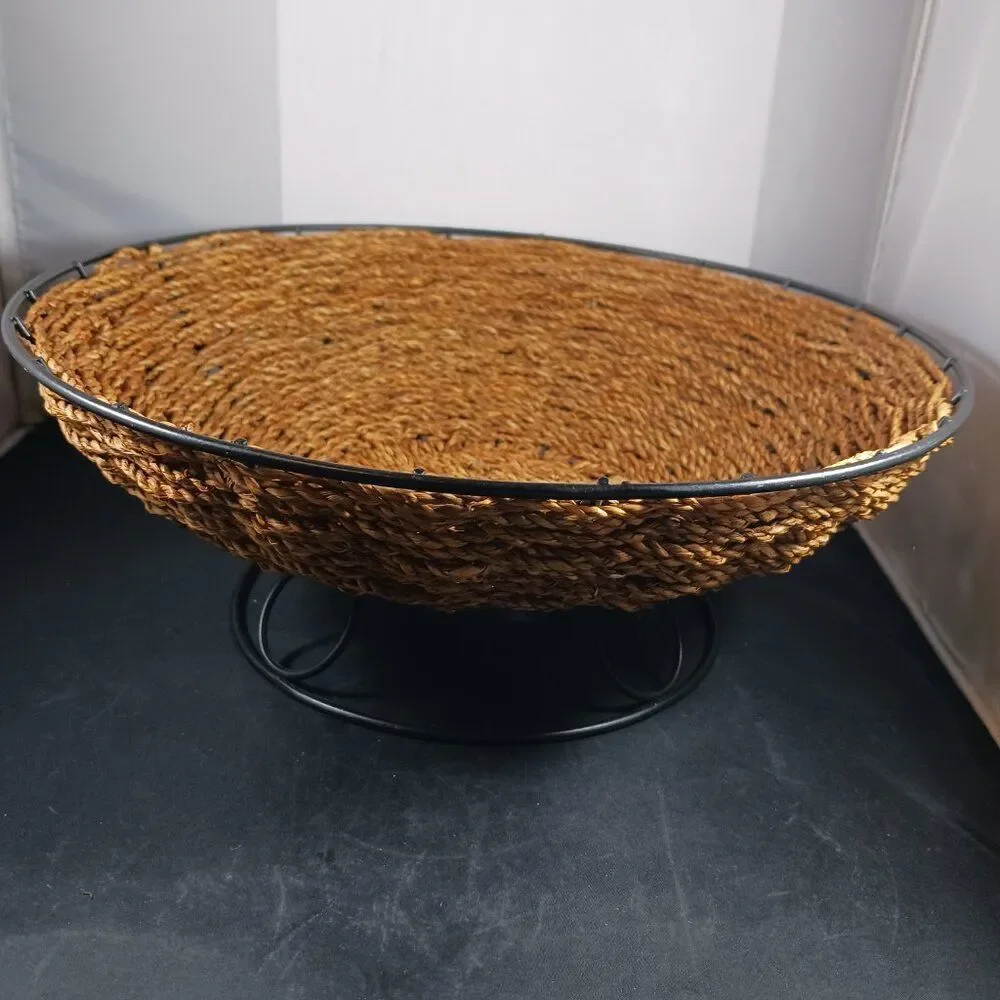 Hand Woven Metal Frame Pedestal Basket
